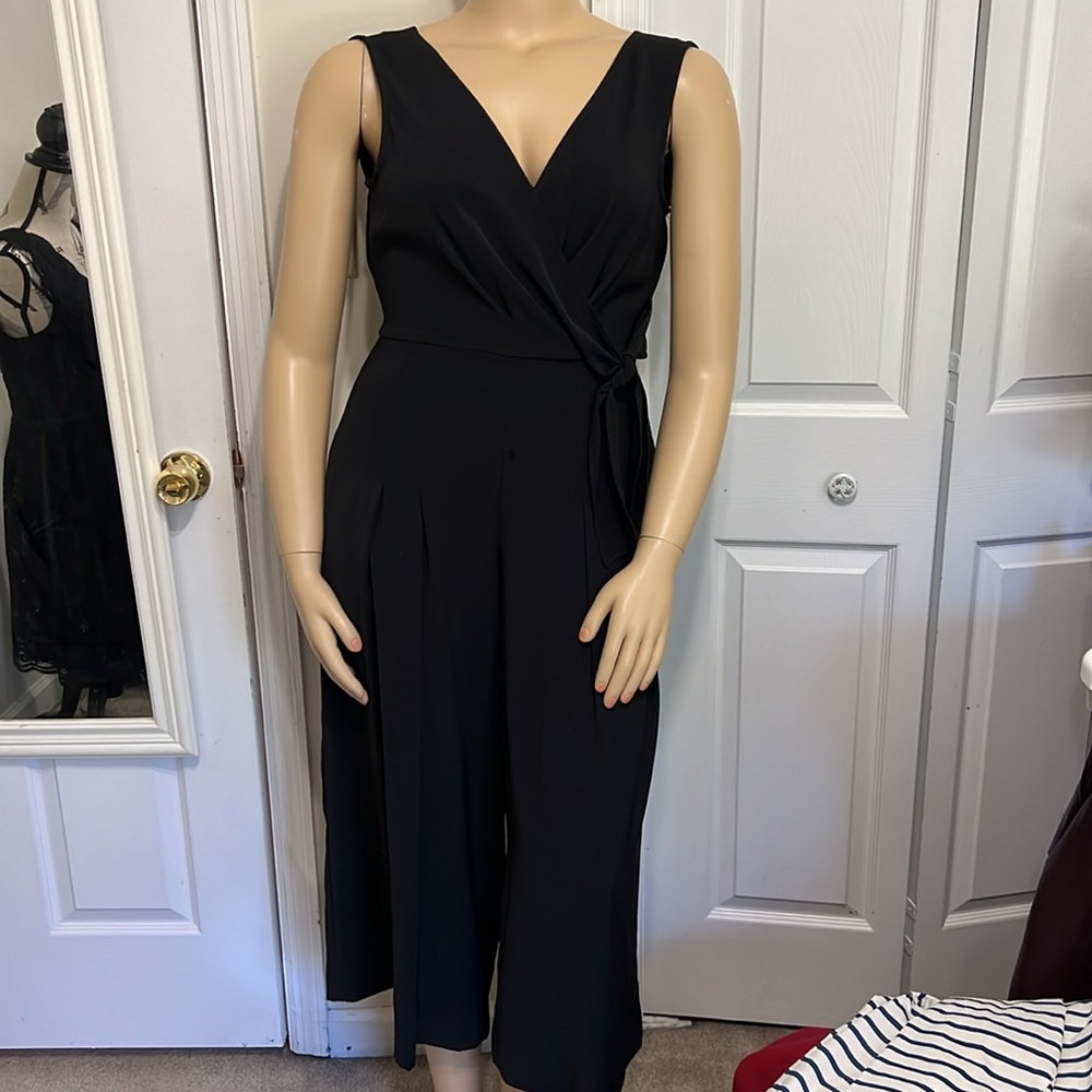 Rachel Roy Romper Jumper size 8 Black Capris Side Pockets